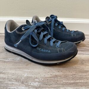 Scarpa Blue Casual Shoes‎